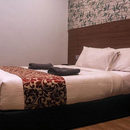 קמרון היילנדס Highlanders Hotel מראה חיצוני תמונה