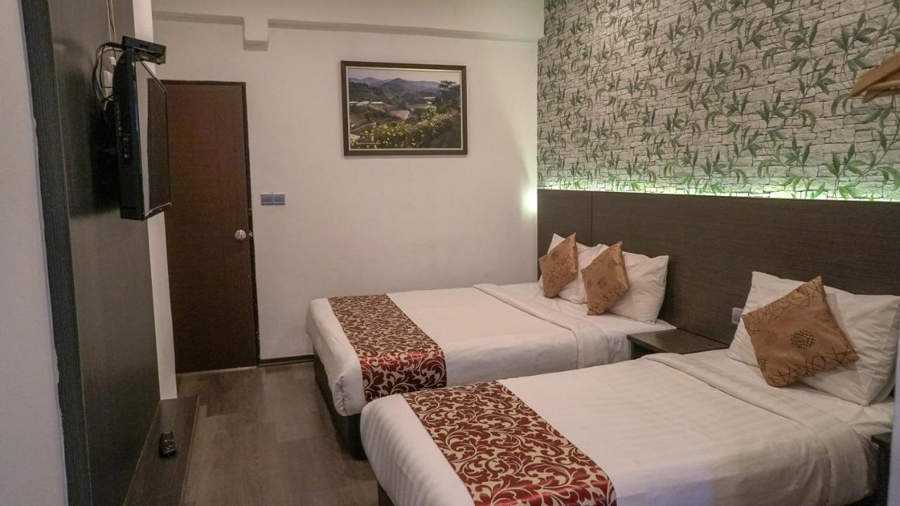 קמרון היילנדס Highlanders Hotel מראה חיצוני תמונה