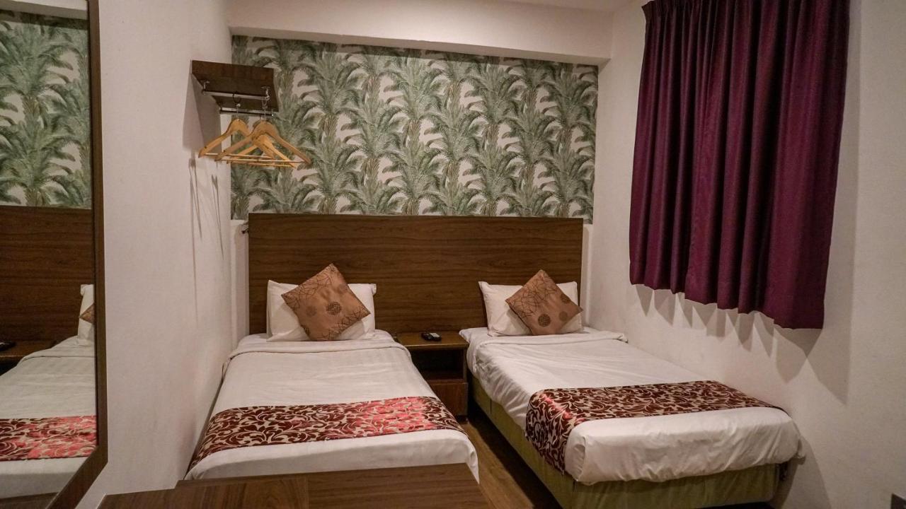 קמרון היילנדס Highlanders Hotel מראה חיצוני תמונה