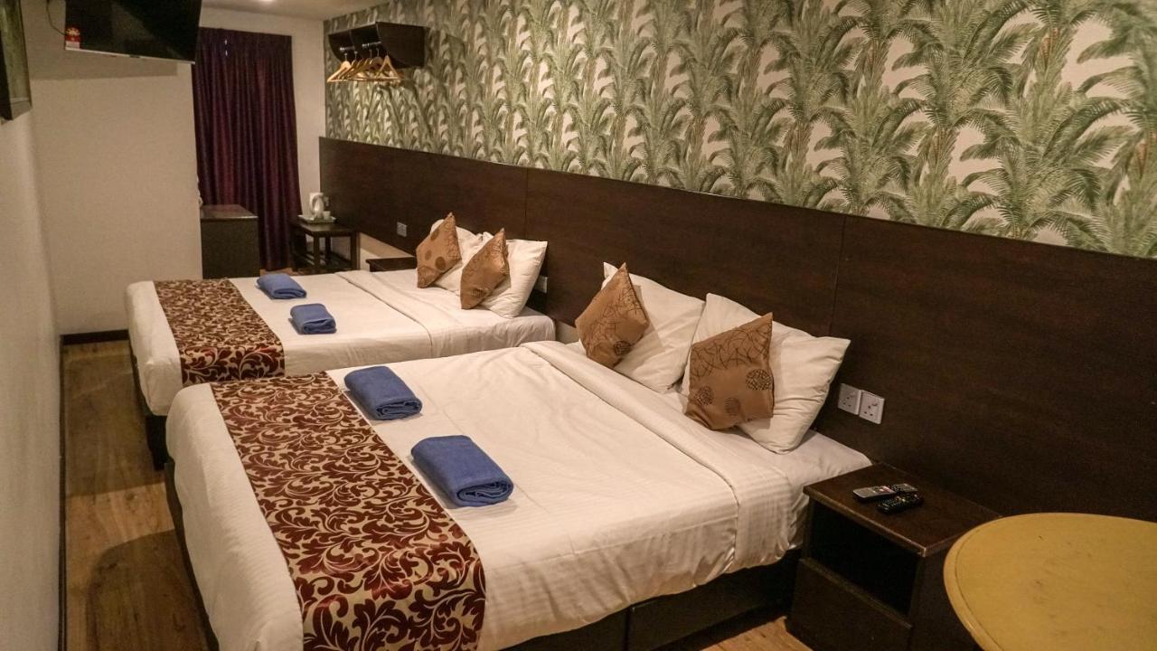 קמרון היילנדס Highlanders Hotel מראה חיצוני תמונה