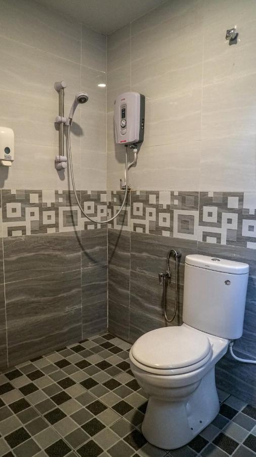 קמרון היילנדס Highlanders Hotel מראה חיצוני תמונה