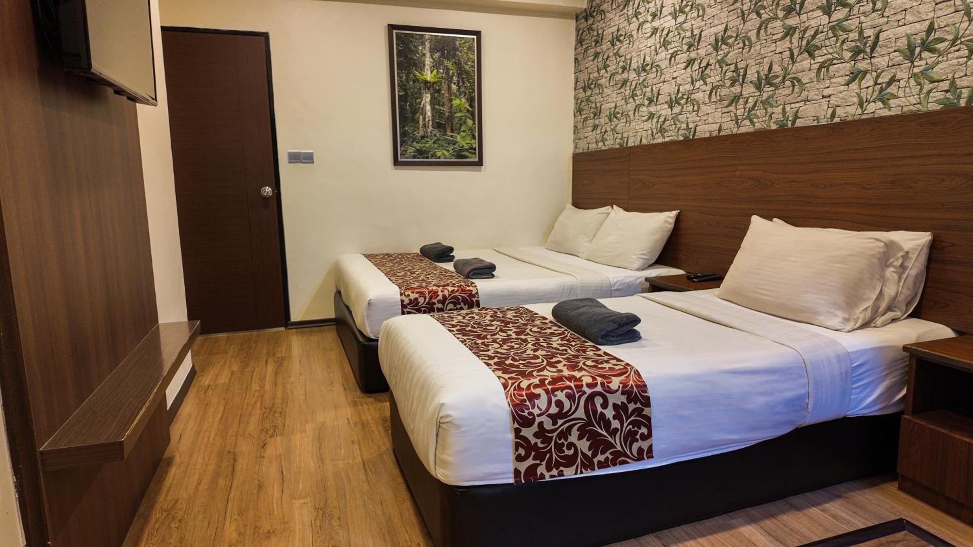 קמרון היילנדס Highlanders Hotel מראה חיצוני תמונה