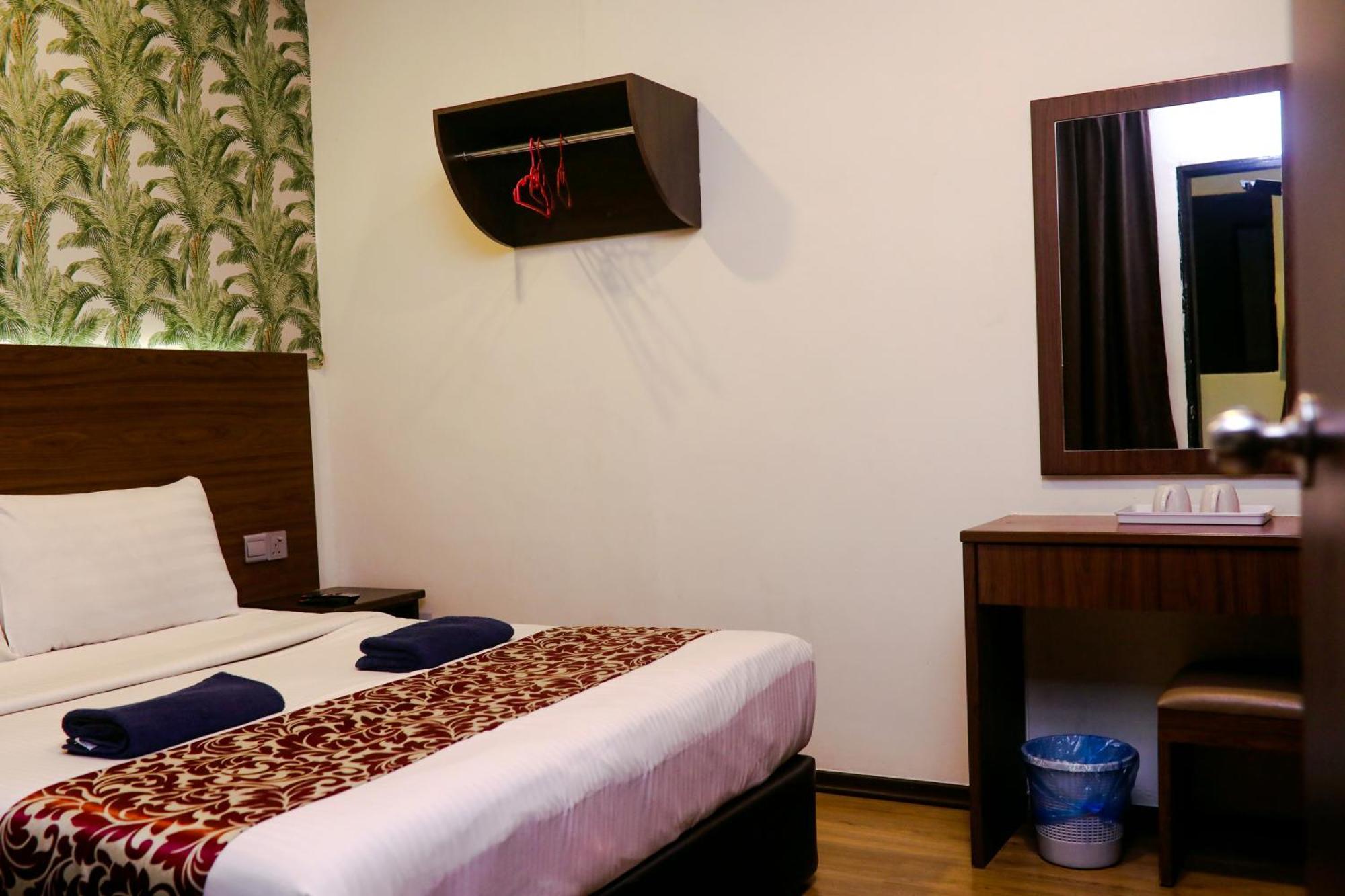 קמרון היילנדס Highlanders Hotel מראה חיצוני תמונה