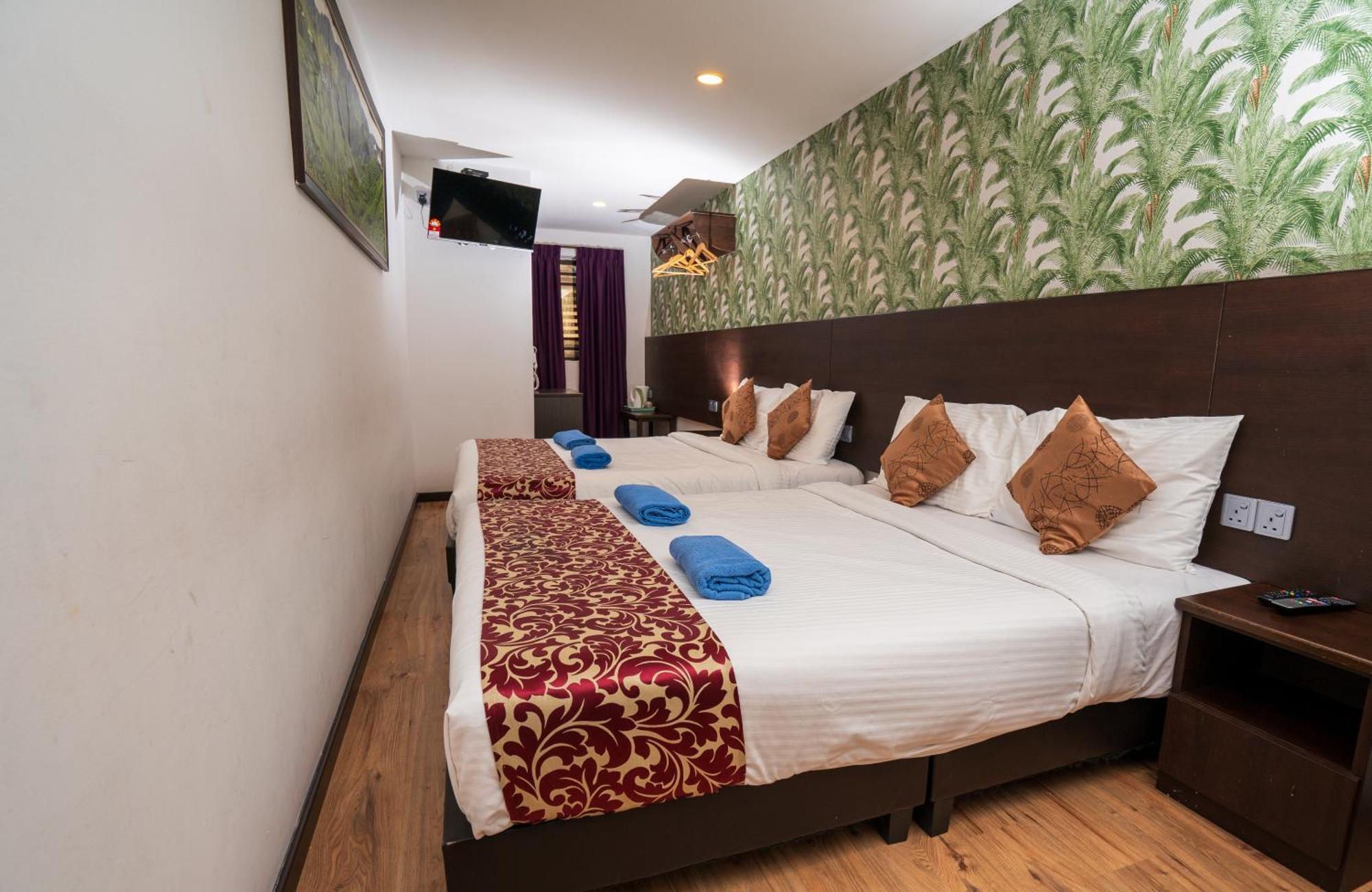קמרון היילנדס Highlanders Hotel מראה חיצוני תמונה