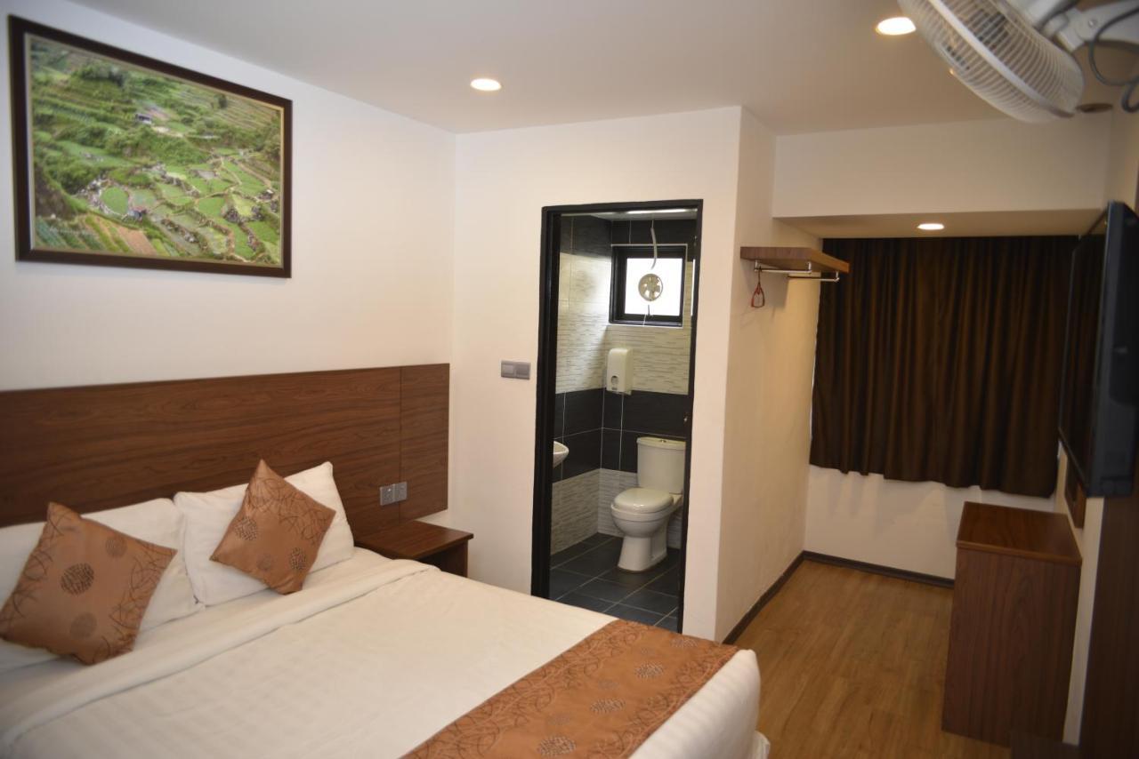 קמרון היילנדס Highlanders Hotel מראה חיצוני תמונה