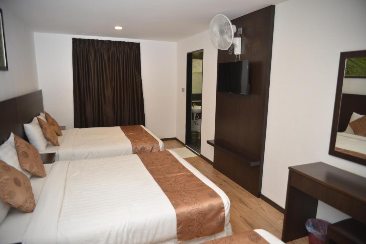 קמרון היילנדס Highlanders Hotel מראה חיצוני תמונה