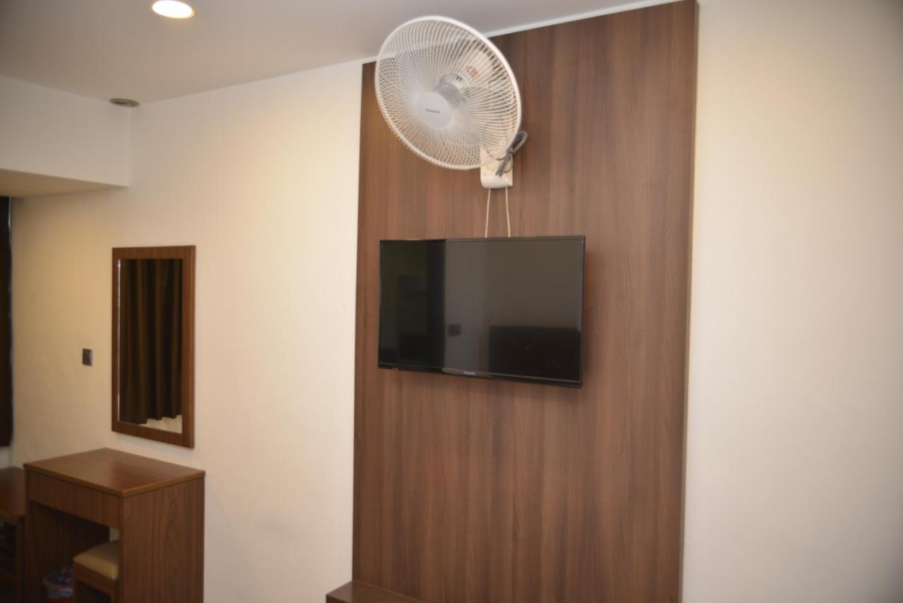 קמרון היילנדס Highlanders Hotel מראה חיצוני תמונה
